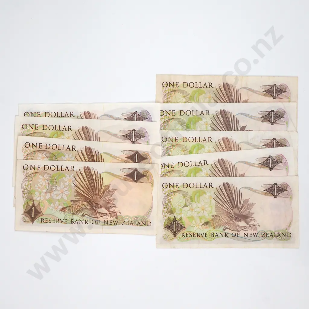 Nine New Zealand One Dollar Banknotes incl One Star Note Image 1++