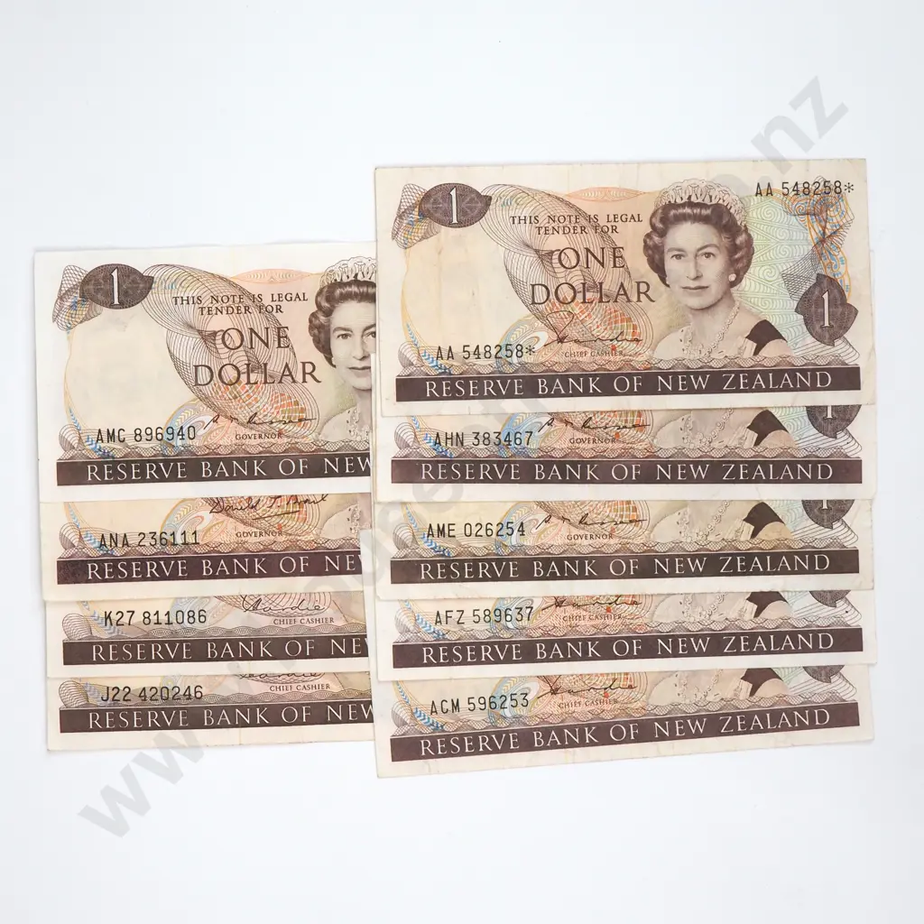 Nine New Zealand One Dollar Banknotes incl One Star Note Image 1++