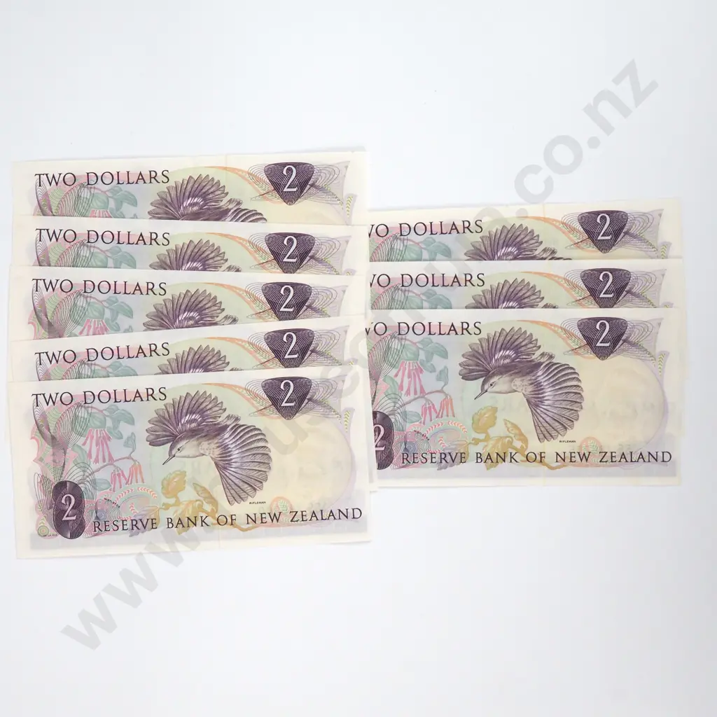 Nine Consecutive Two Dollar Knight Banknotes - AUNC Total CV $315 Image 1++