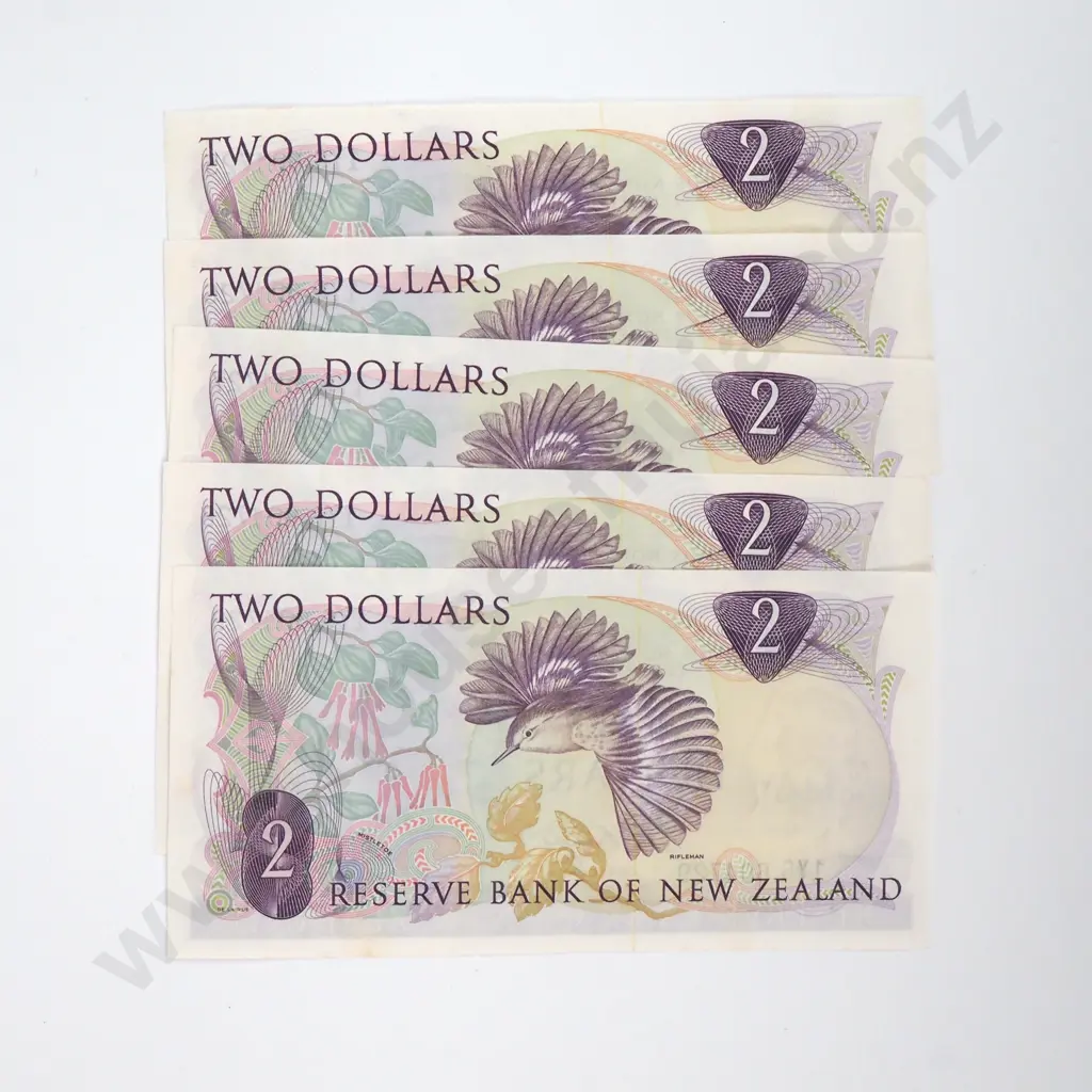 Five Consecutive Two Dollar Knight Banknotes - AUNC Total CV $175  Image 1++