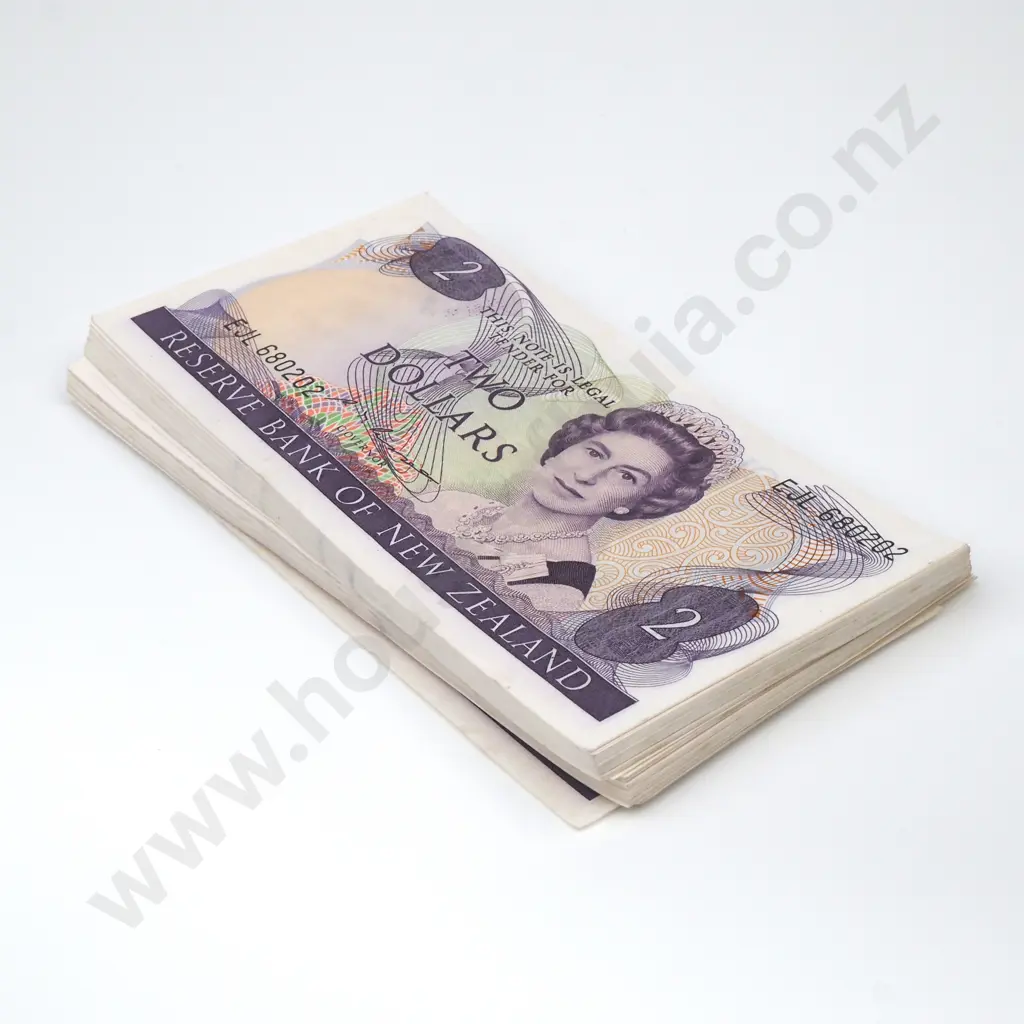 100 Consecutive Two Dollar Russell Banknotes  Image 1++