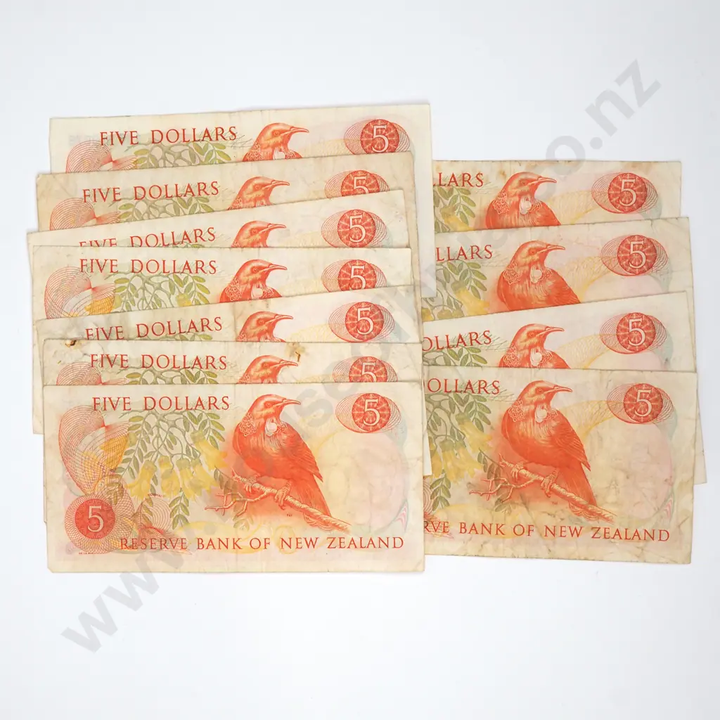 Eleven Five Dollar Hardie Type I Banknotes - Various Prefixes - Average Condition  Image 1++