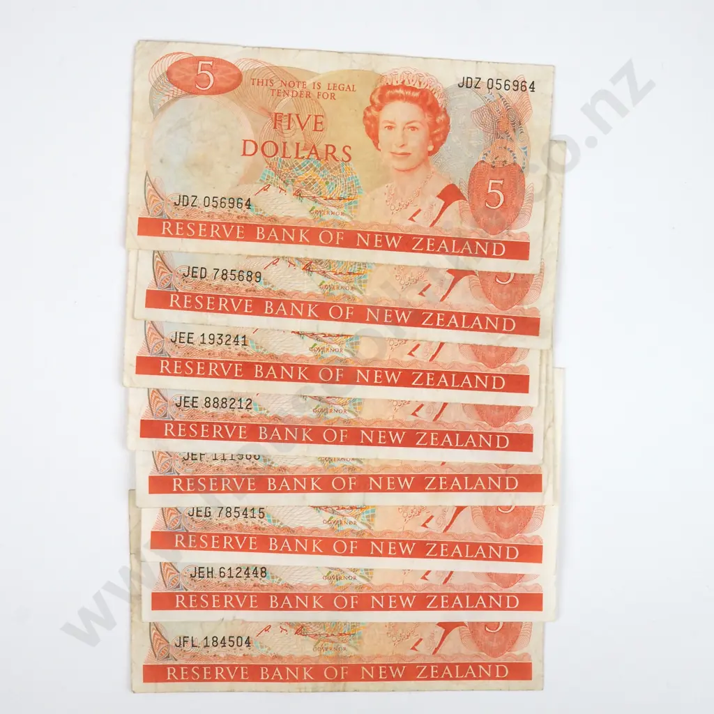 Eight Five Dollar Russell Banknotes - Various Prefixes - VF  Image 1++
