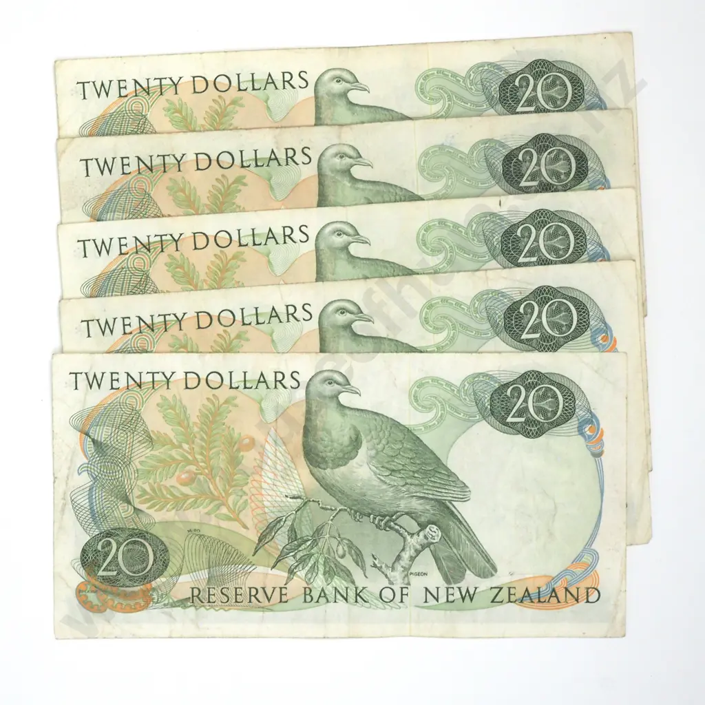 Five Twenty Dollar Hardie Type I Banknotes - Average Condition  Image 1++