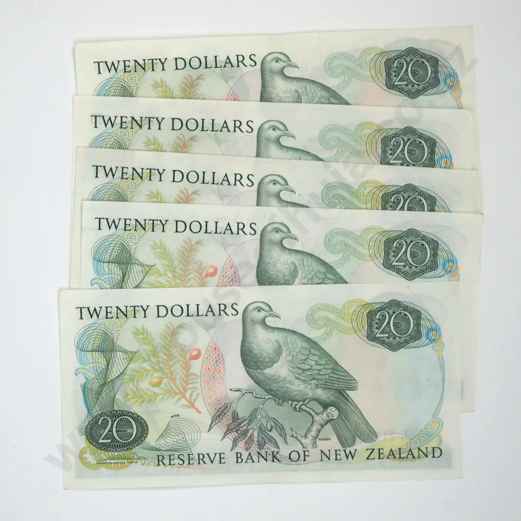 Five Twenty Dollar Russell Banknotes - Various Prefixes - EF Min Total CV $350 Image 1++