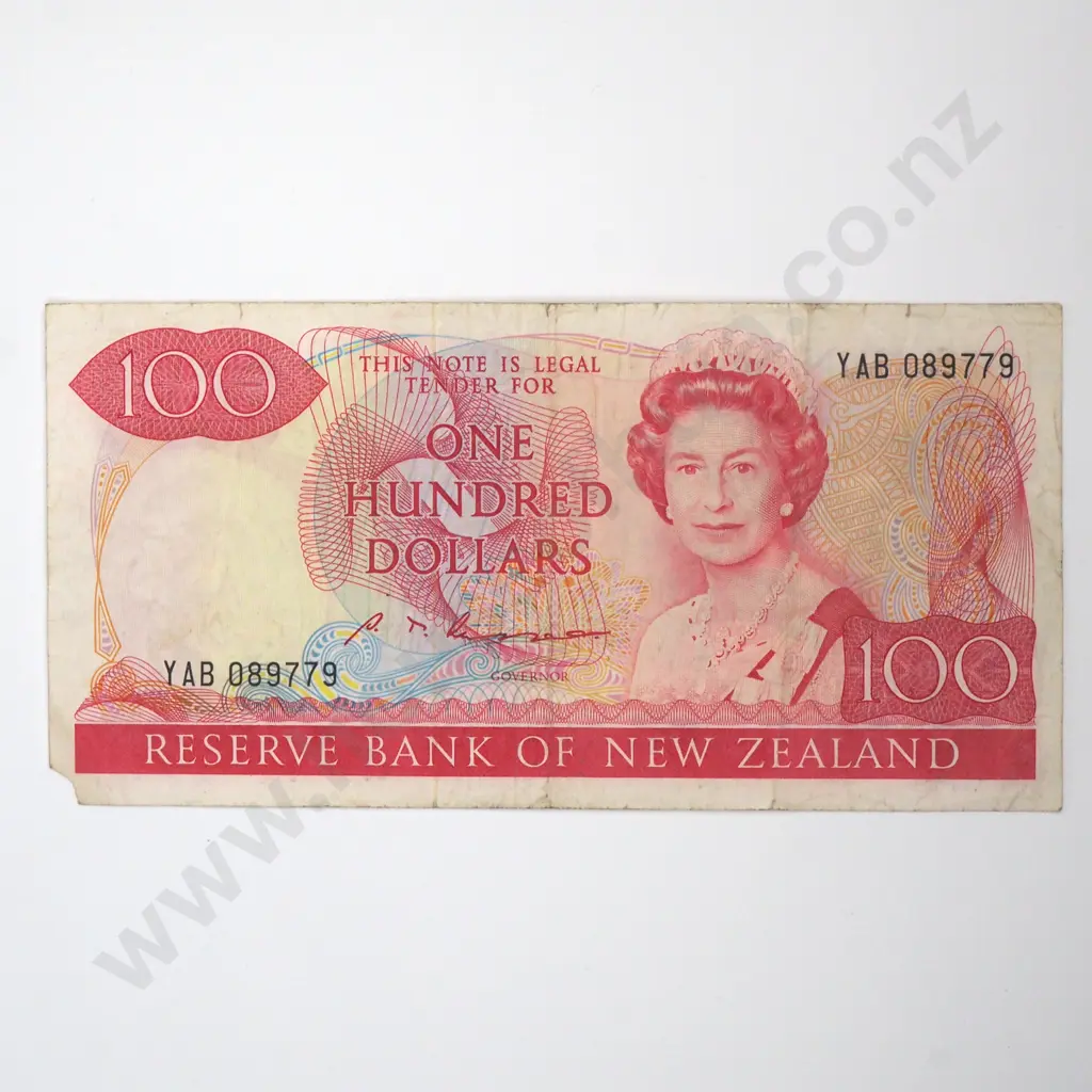 New Zealand One Hundred Dollar Russell Banknote - First Prefix  Image 1++