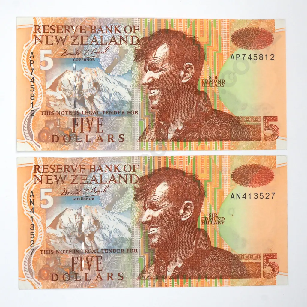 Two New Zealand Five Dollar Brash Banknotes - Better Grades  Image 1++