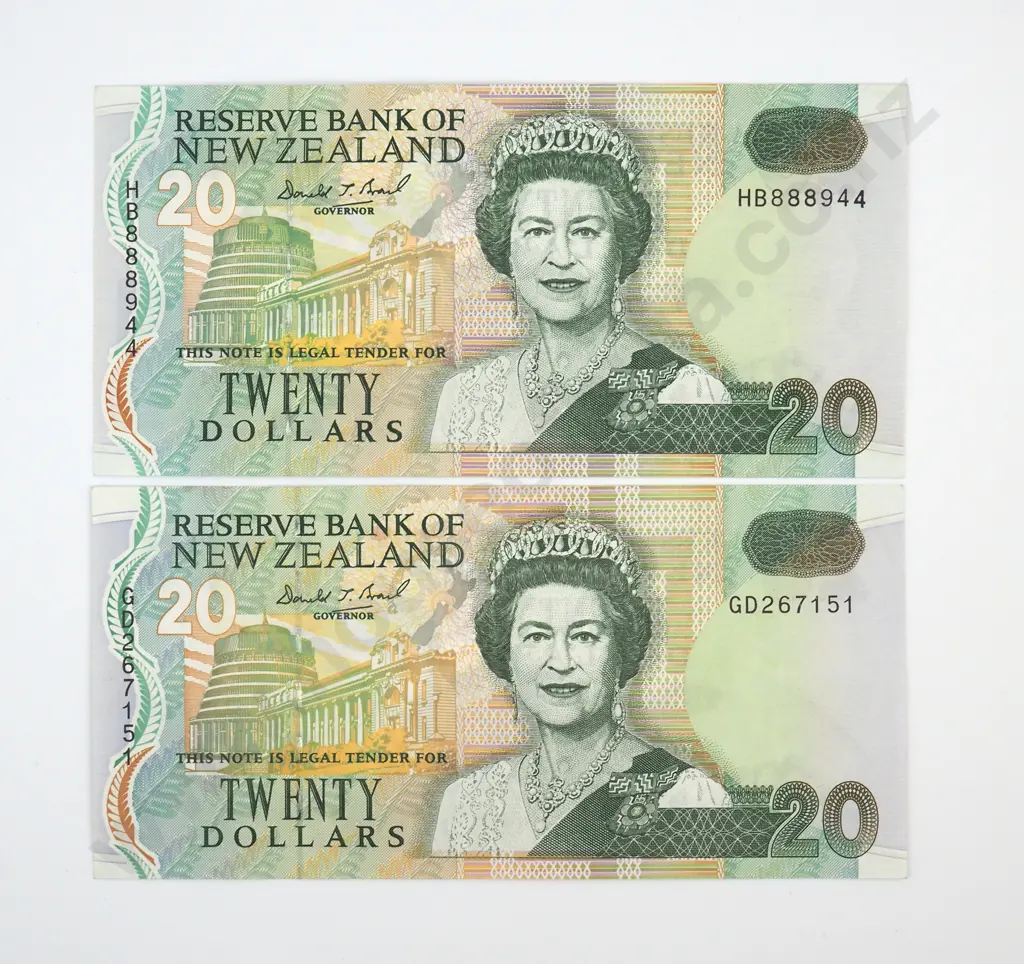 Two Twenty Dollar Brash Banknote AUNC  Image 1++