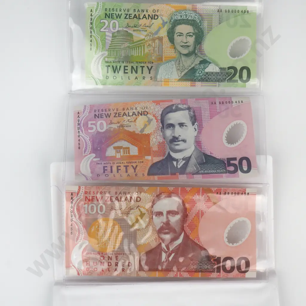 Series 6 Polymer Note Set Image 1++