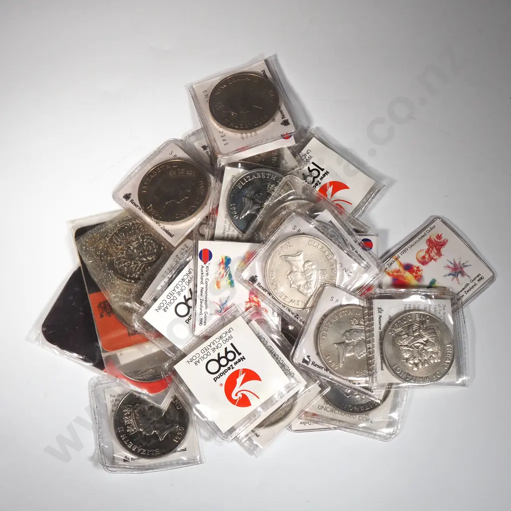 31 Assorted New Zealand UNC Coins  Image 1++