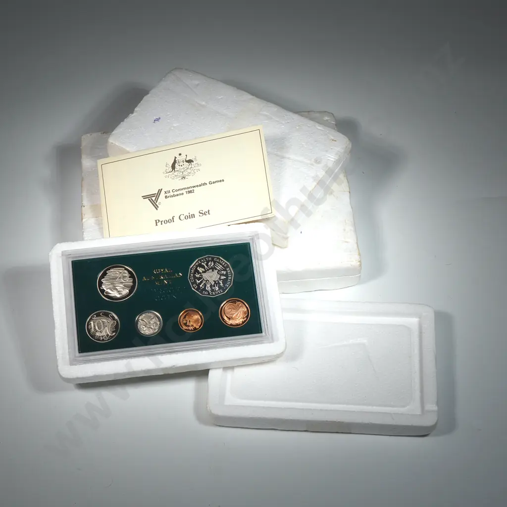 Four Australia Proof Coin Sets in Hard Cases  Image 1++
