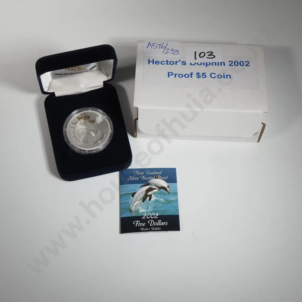 2002 Hector's Dolphin Proof $5 Coin  Image 1++