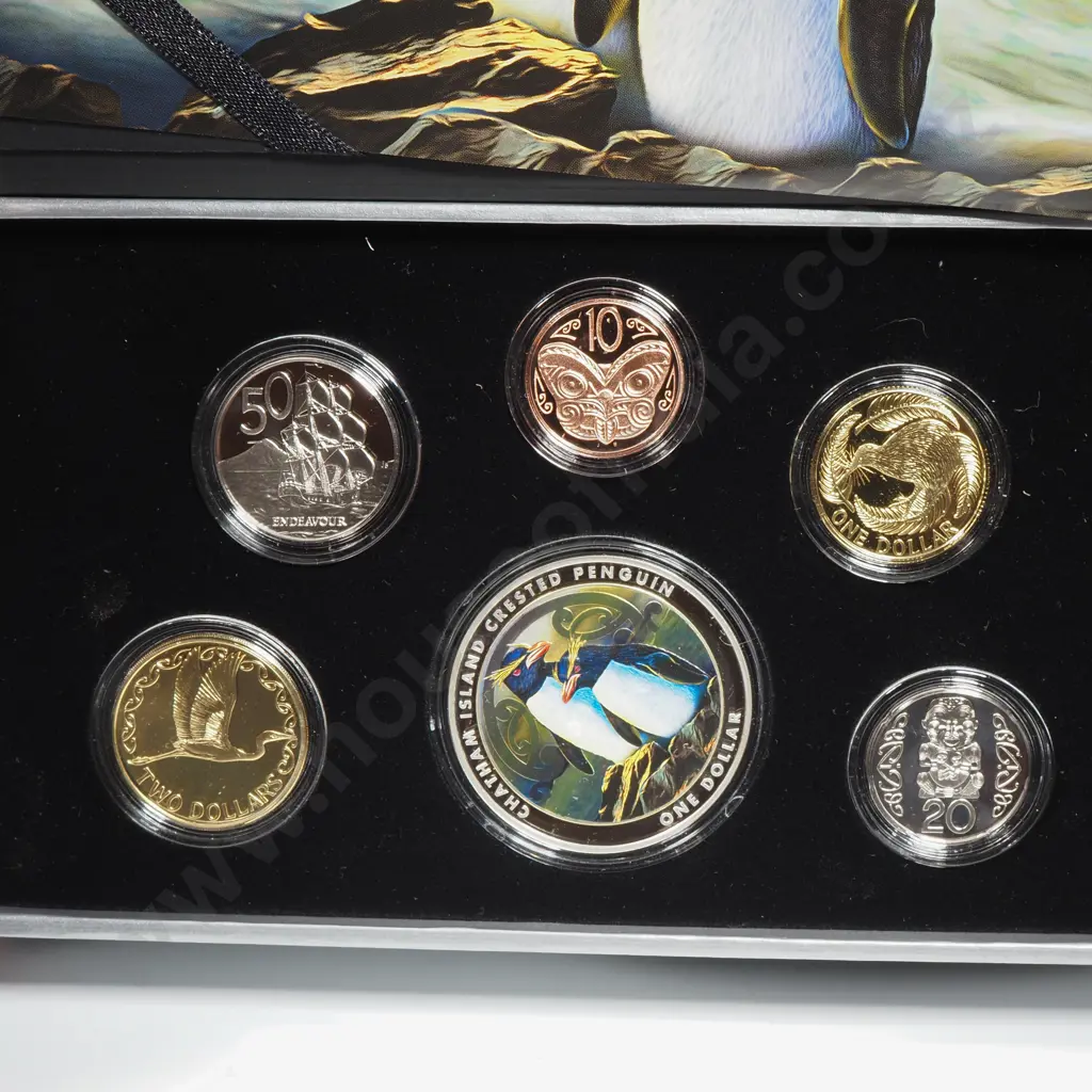 2020 New Zealand Proof Currency Set w Silver Ounce Coin  Image 1++