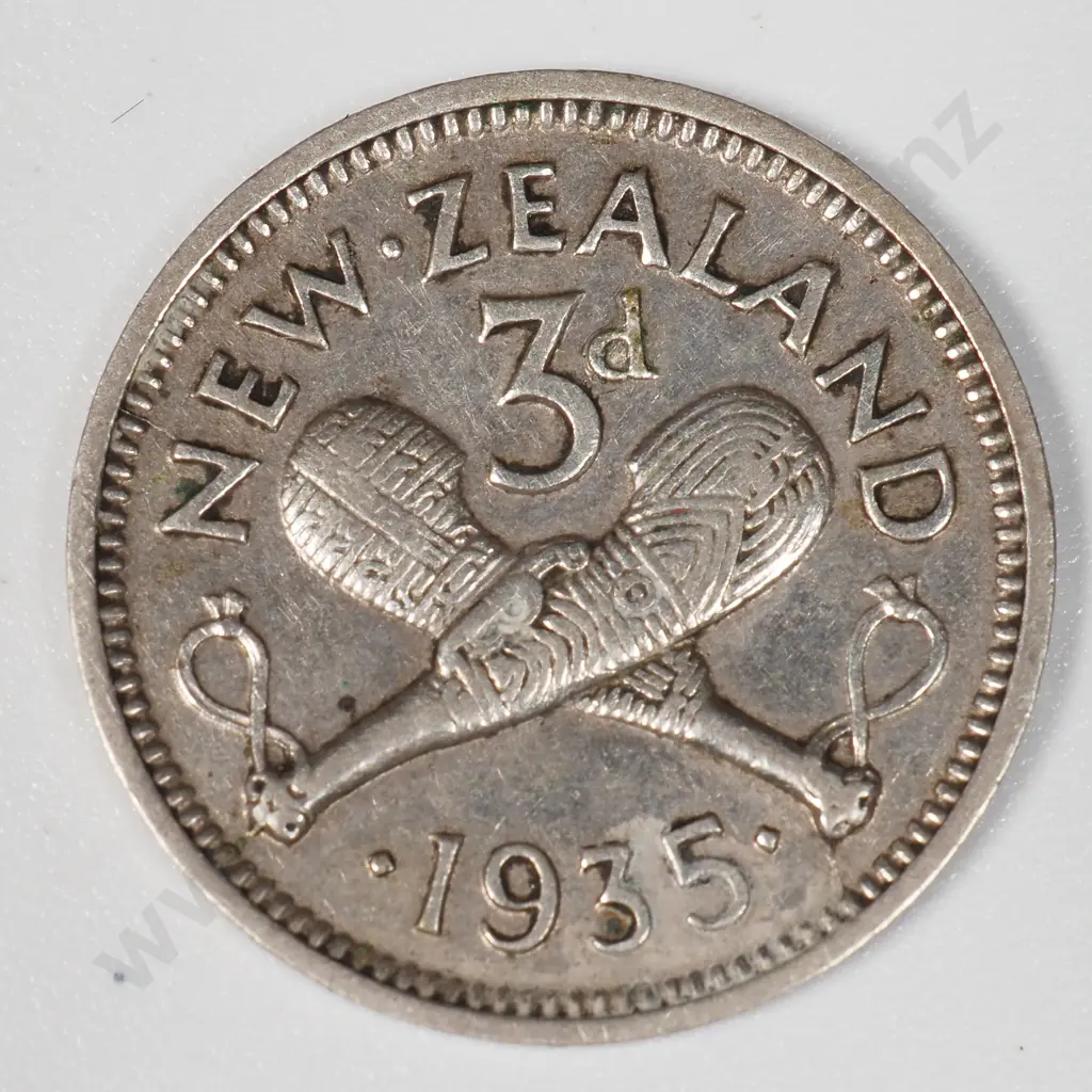 1935 New Zealand Threepence Coin  Image 1++