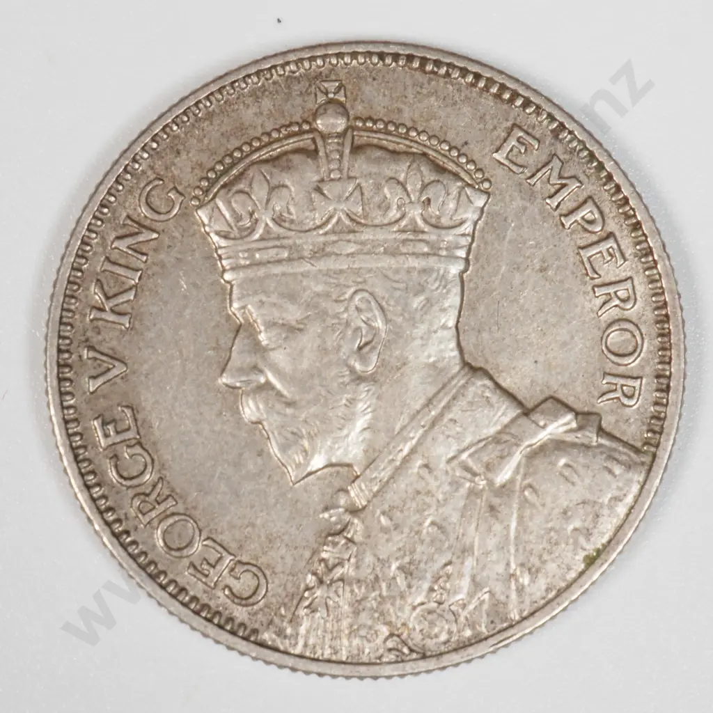 1933 New Zealand One Shilling Coin - Better Grade  Image 1++