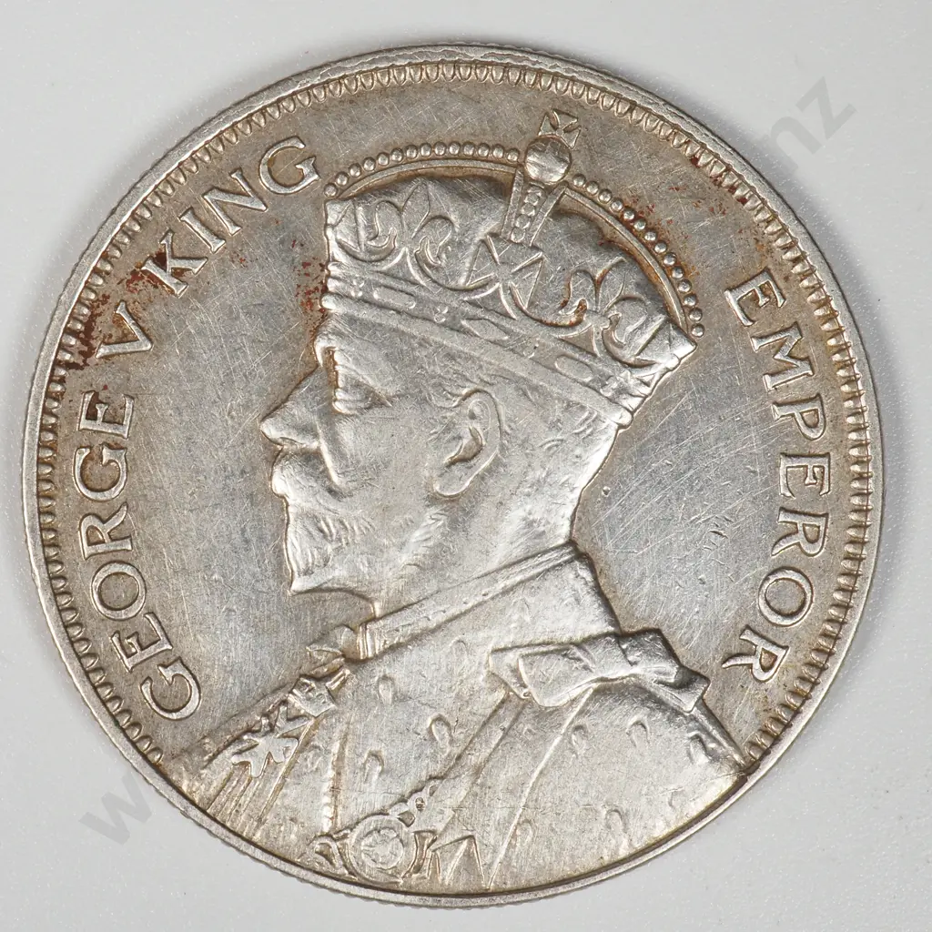 1933 New Zealand Half Crown - Better Grade  Image 1++