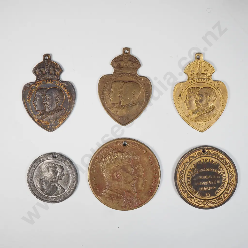 Assorted New Zealand Souvenir Tokens - Mainly Royal & Exhibition  Image 1++