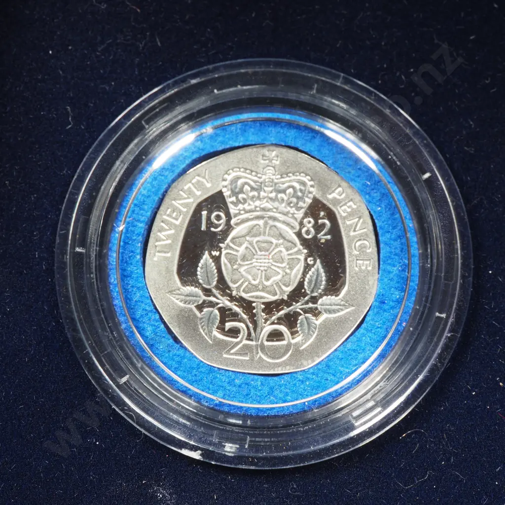 1982 United Kingdom Proof Silver Piedfort Twenty Pence  Image 1++