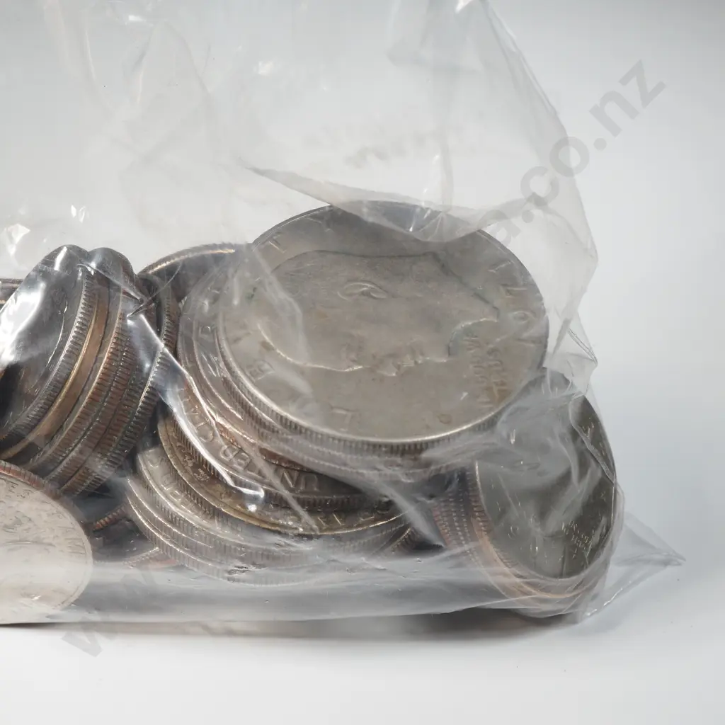 Current coins, $48 USA in 50 cents and $1 coins – approximate exchange rate NZD $82 Image 1++