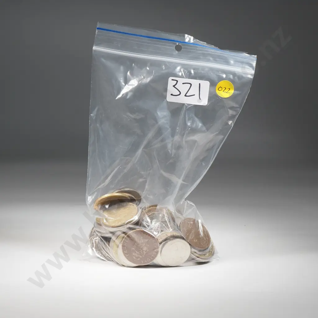 65 x modern Pacific Islands coins, New Caledonia, Cook Islands, French Polynesia Image 1++