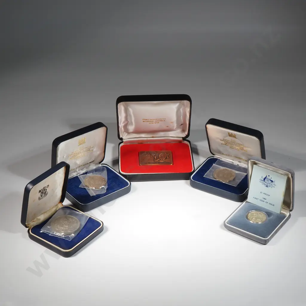 Four Cased Coins / Medallions  Image 1++