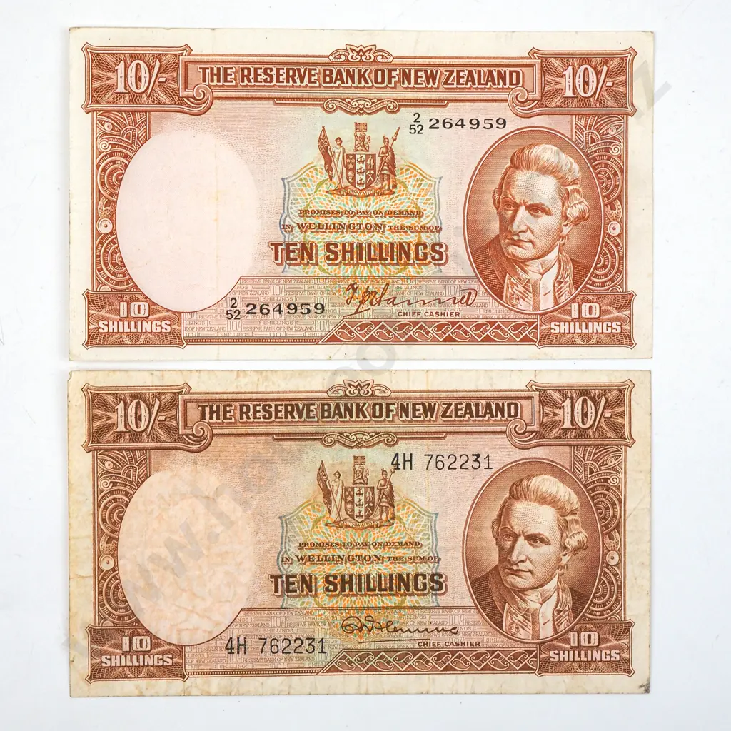 Two New Zealand Ten Shilling Banknotes - Hanna & Fleming  Image 1++