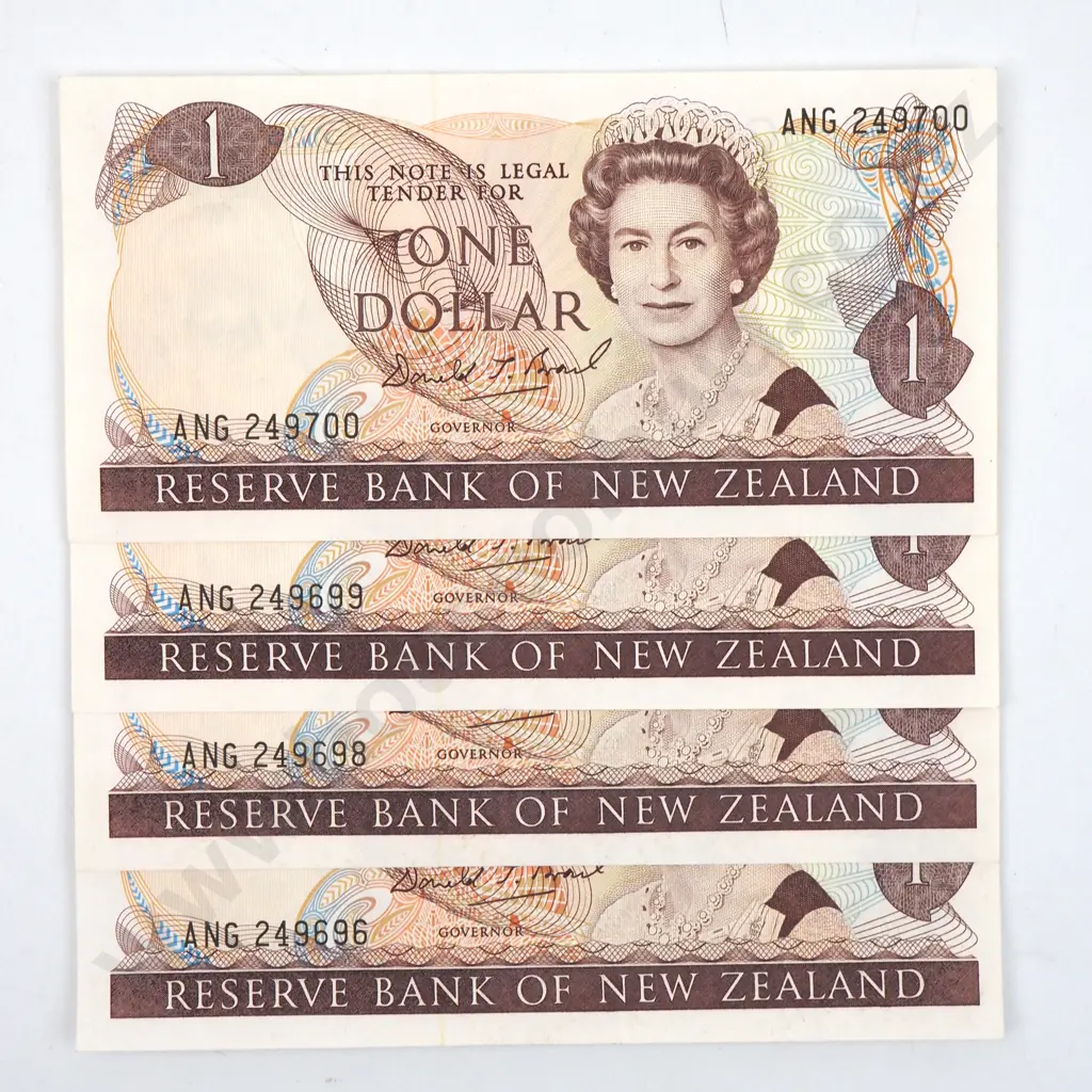 Three Consecutive +1 One Dollar Brash Banknotes  Image 1++