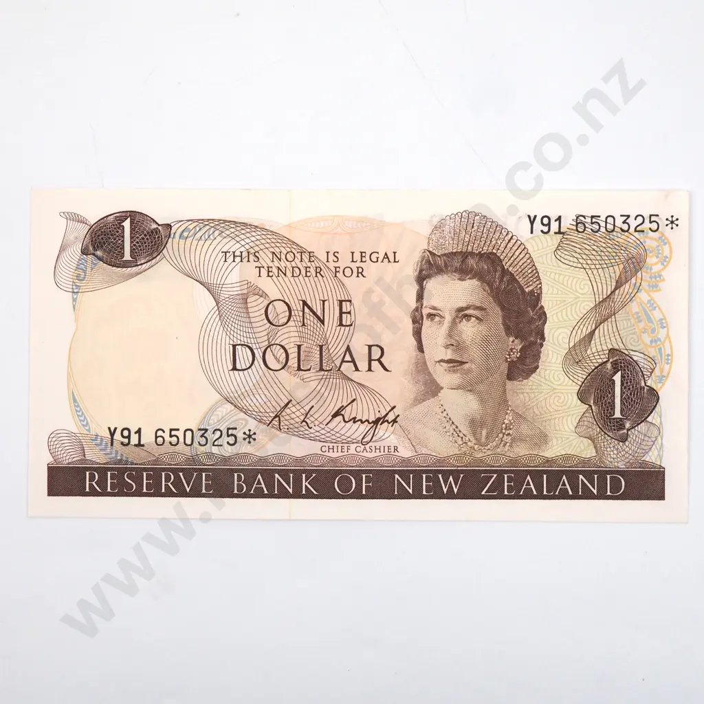 New Zealand Knight Y91 Star One Dollar Banknote  Image 1++