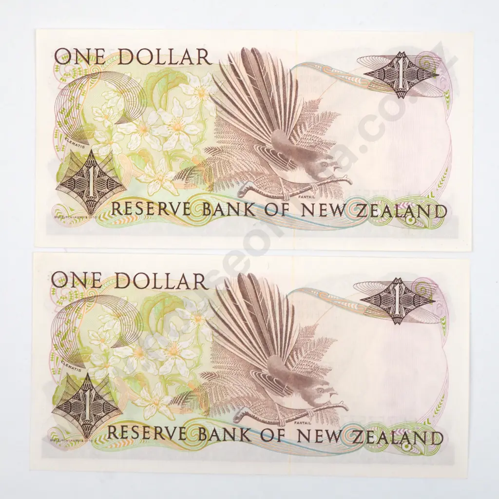 Two Consecutive Hardie AA Star Banknotes - AUNC  Image 1++