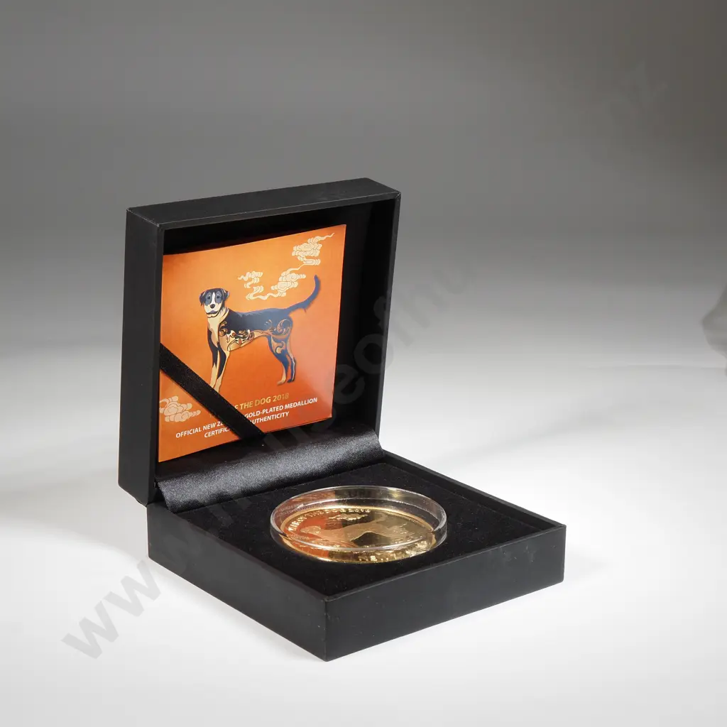 2018 New Zealand Year of the Dog Medallion  Image 1++