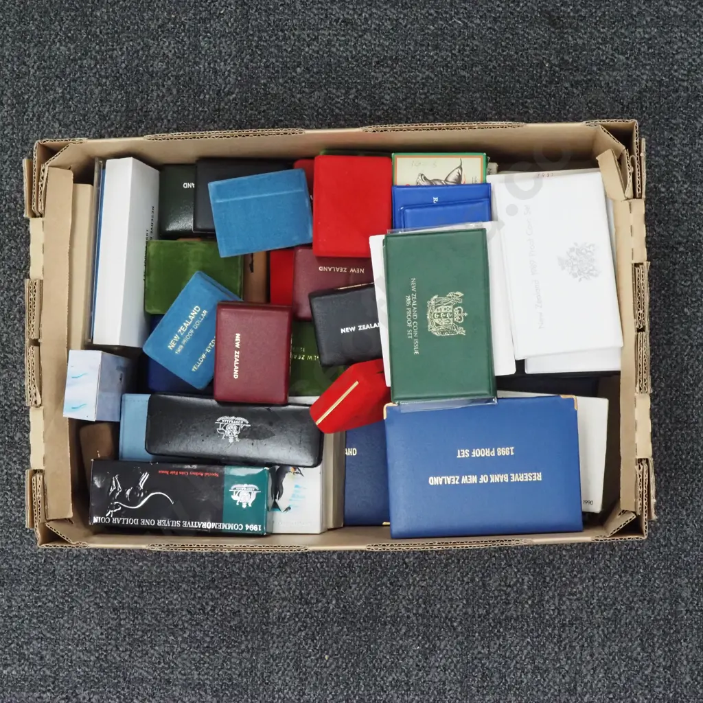 Large Assorted Lot of Empty New Zealand & Australia Proof Coin Cases Image 1++