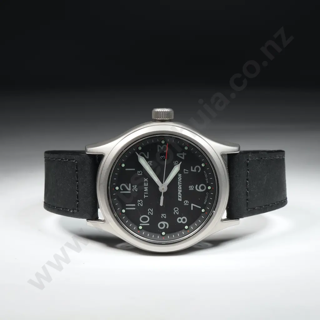 Gents 2023 Timex Expedition Quartz Movement Wristwatch - Running in Box w Warranty & Instructions - Like New Image 1++
