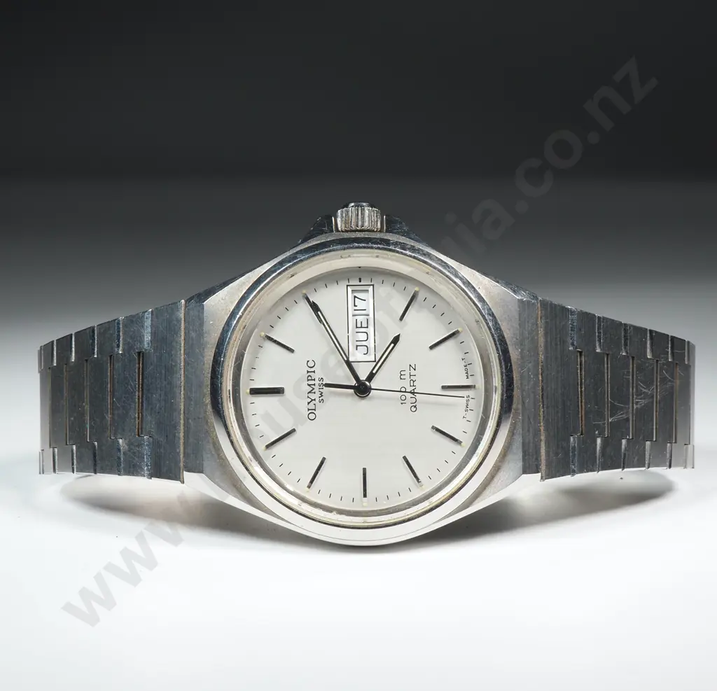 Olympic 100 Meter Quartz Wristwatch Image 1++