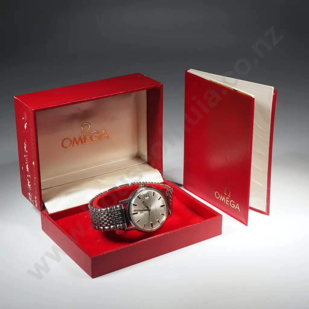 Vintage Omega Geneve Steel Gents Wristwatch with Original Box & Papers Circa 1971 Image 1++