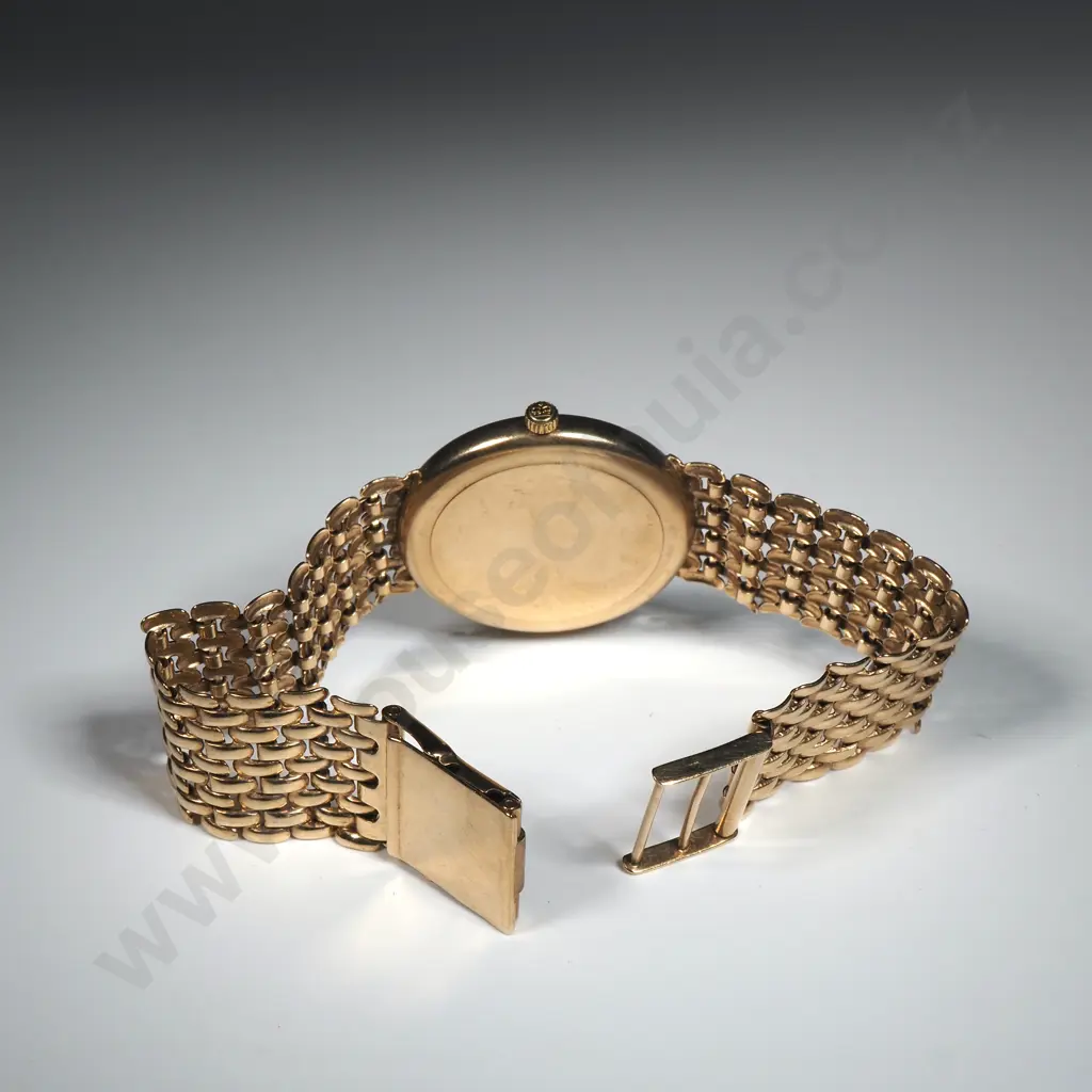 Solid 9ct Gold Sovereign Watch w Valuation for $3250.00 Image 1++