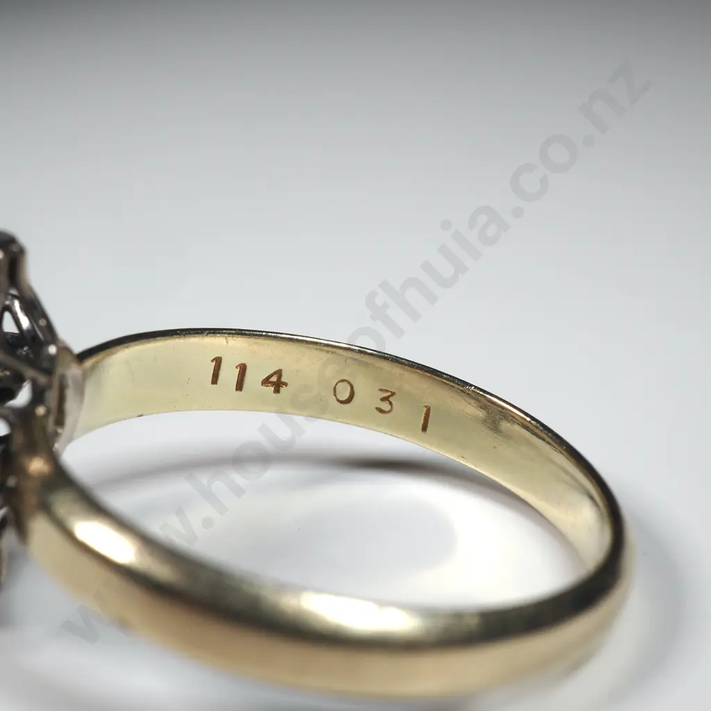 Sapphire & Diamond Ring in 14ct Gold Image 1++