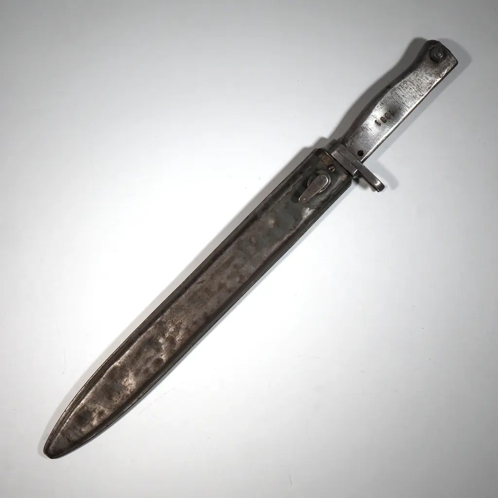 German WWI Ersatz Bayonet and Scabbard Image 1++