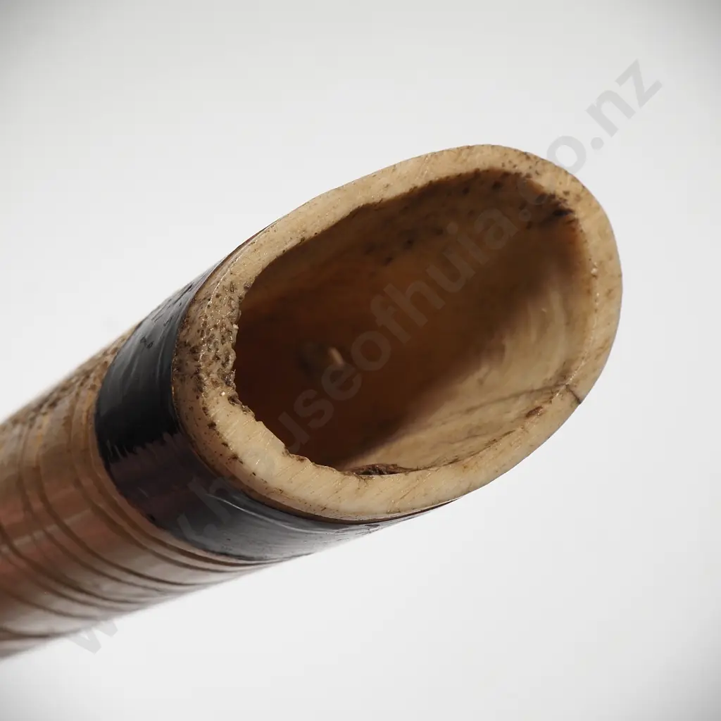 Antique Bone Handled Tanto Image 1++