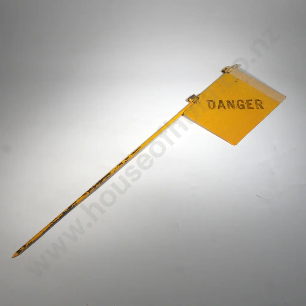 Reflective Metal Mine Marker (1) Image 1++