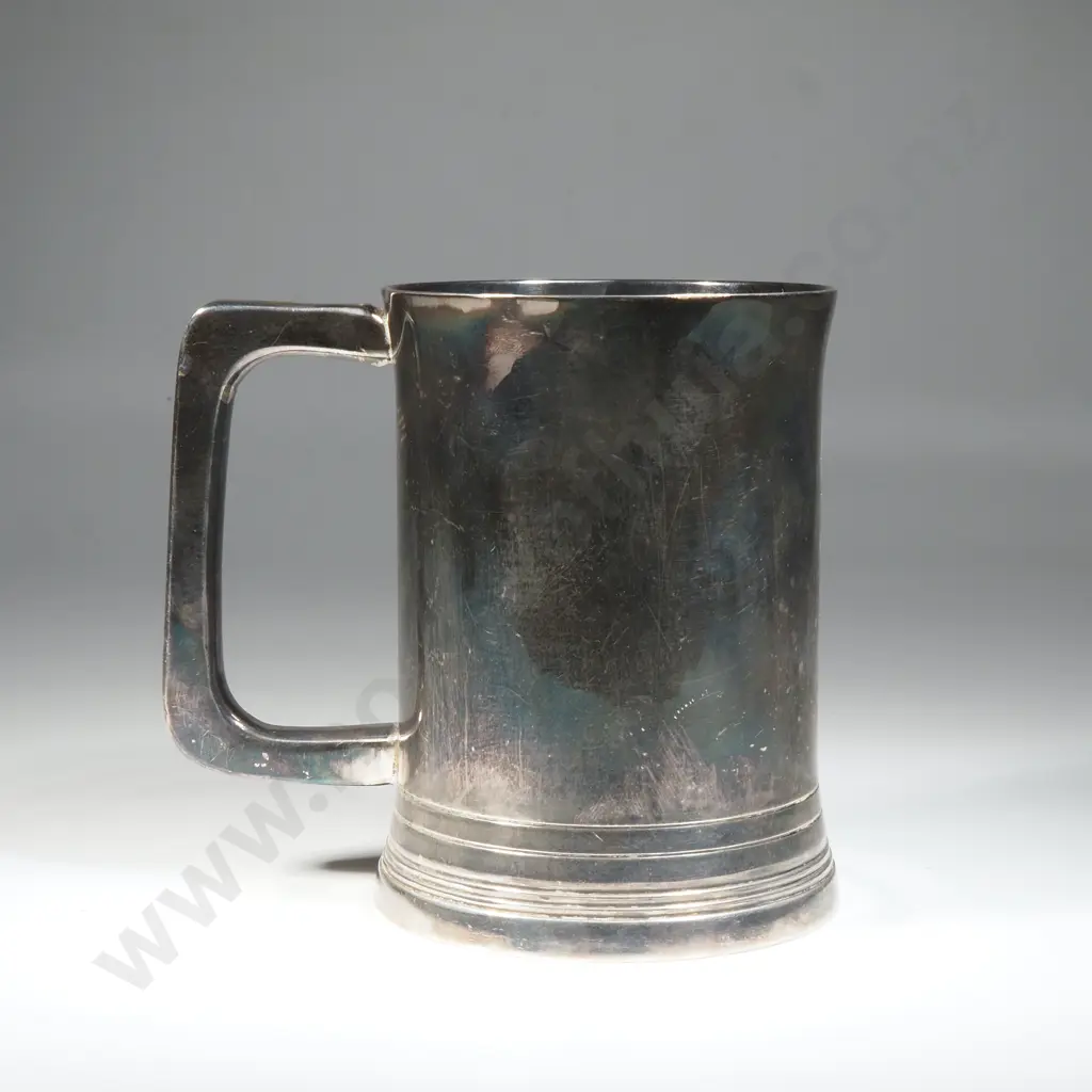 1952 S/P Tankard to Wing Commander A Harding OBE DFC & Mrs Harding Image 1++