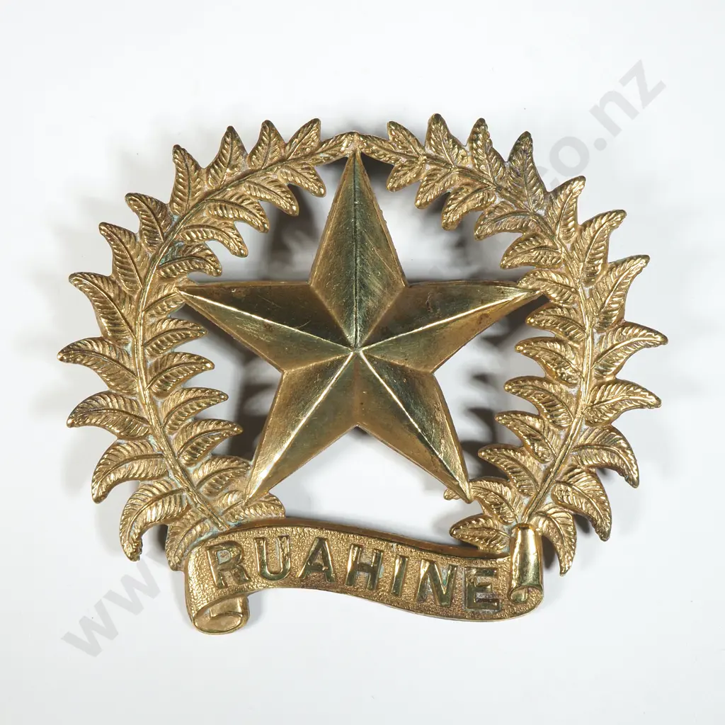 New Zealand 17th Ruahine Regiment Sun Hat Helmet Plate Image 1++
