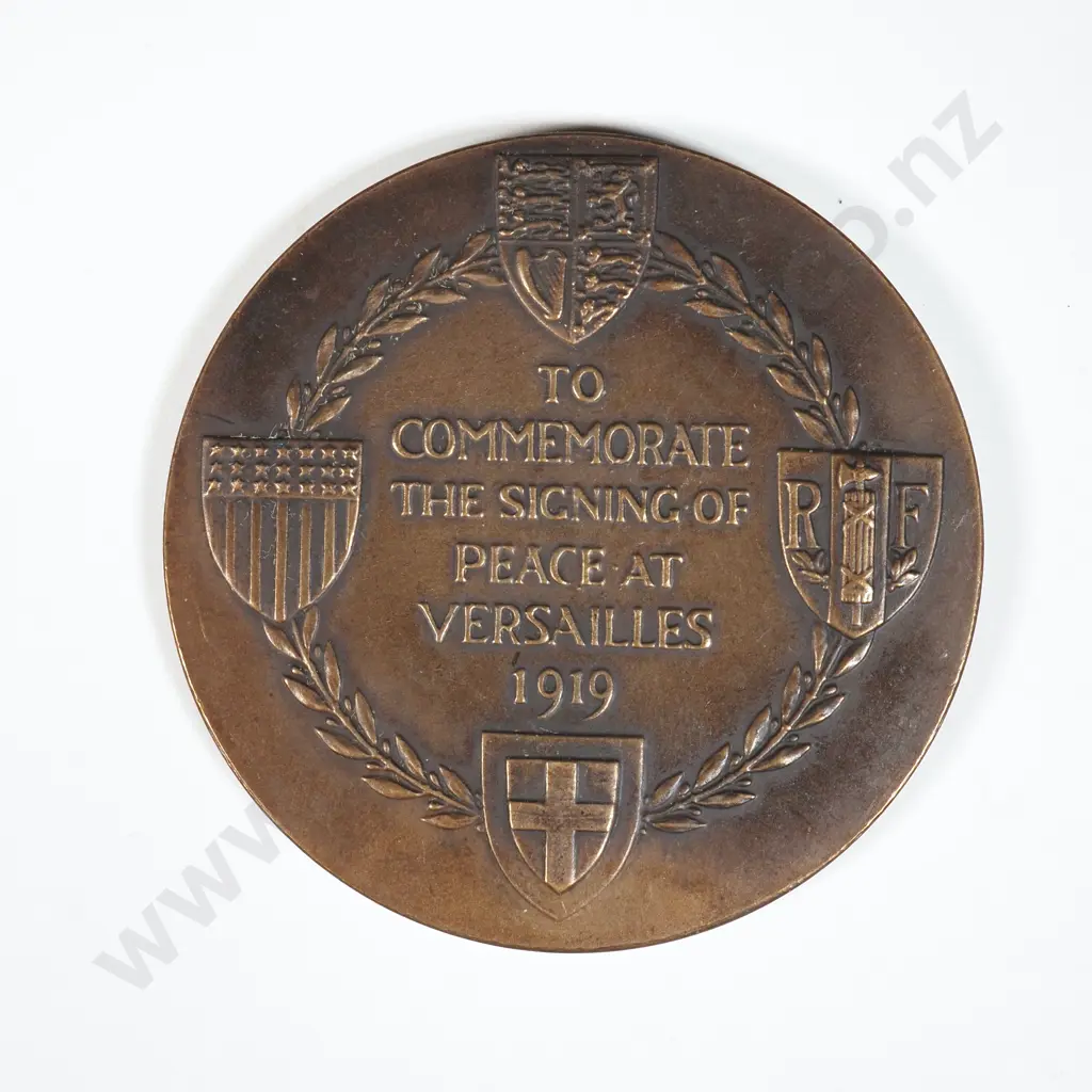 Bronze Medal to Commemorate the Signing of Peace at Versailles 1919 Image 1++
