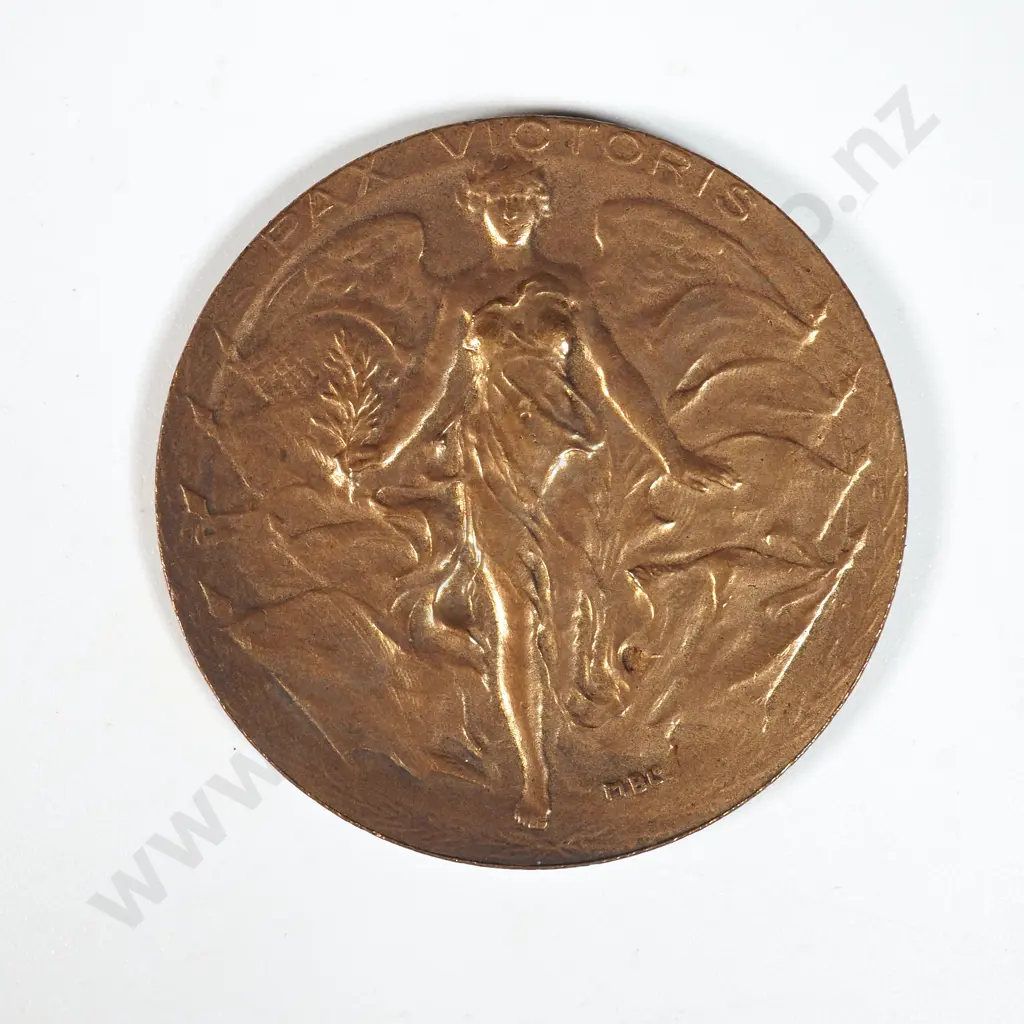 Cased 1914-1919 George V Pax Victoris European War Medal - Small Size Image 1++