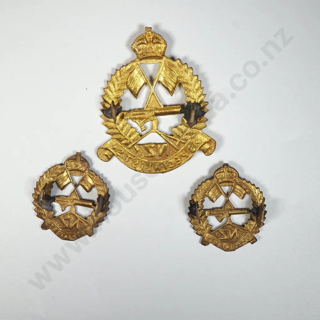 Pair of NZ WW1 Specialist Machine Gun Company Collar Badges & Cap Badge Image 1++