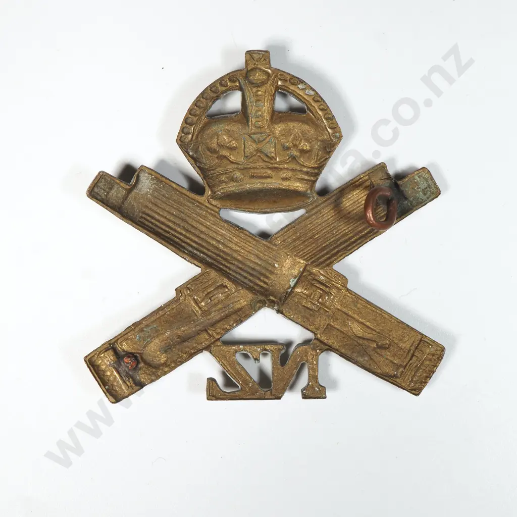 WW1 New Zealand Machine Gun Stubby Barrell Cap Badge  Image 1++