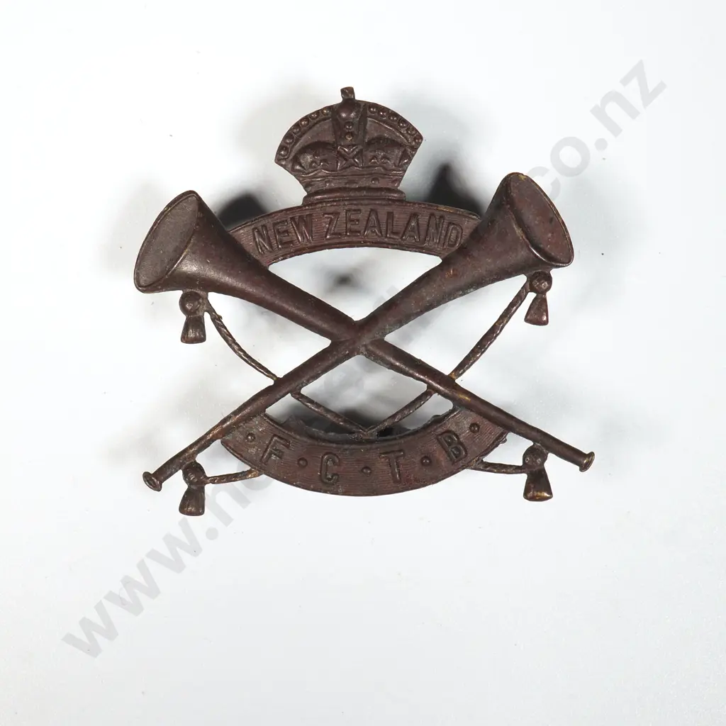 Scarce WW1 New Zealand Cap Badge  Image 1++