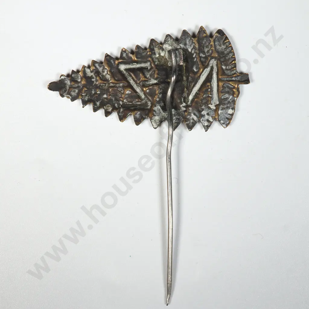 Large New Zealand Fern Cap Badge - Stick Pin Mounted  Image 1++