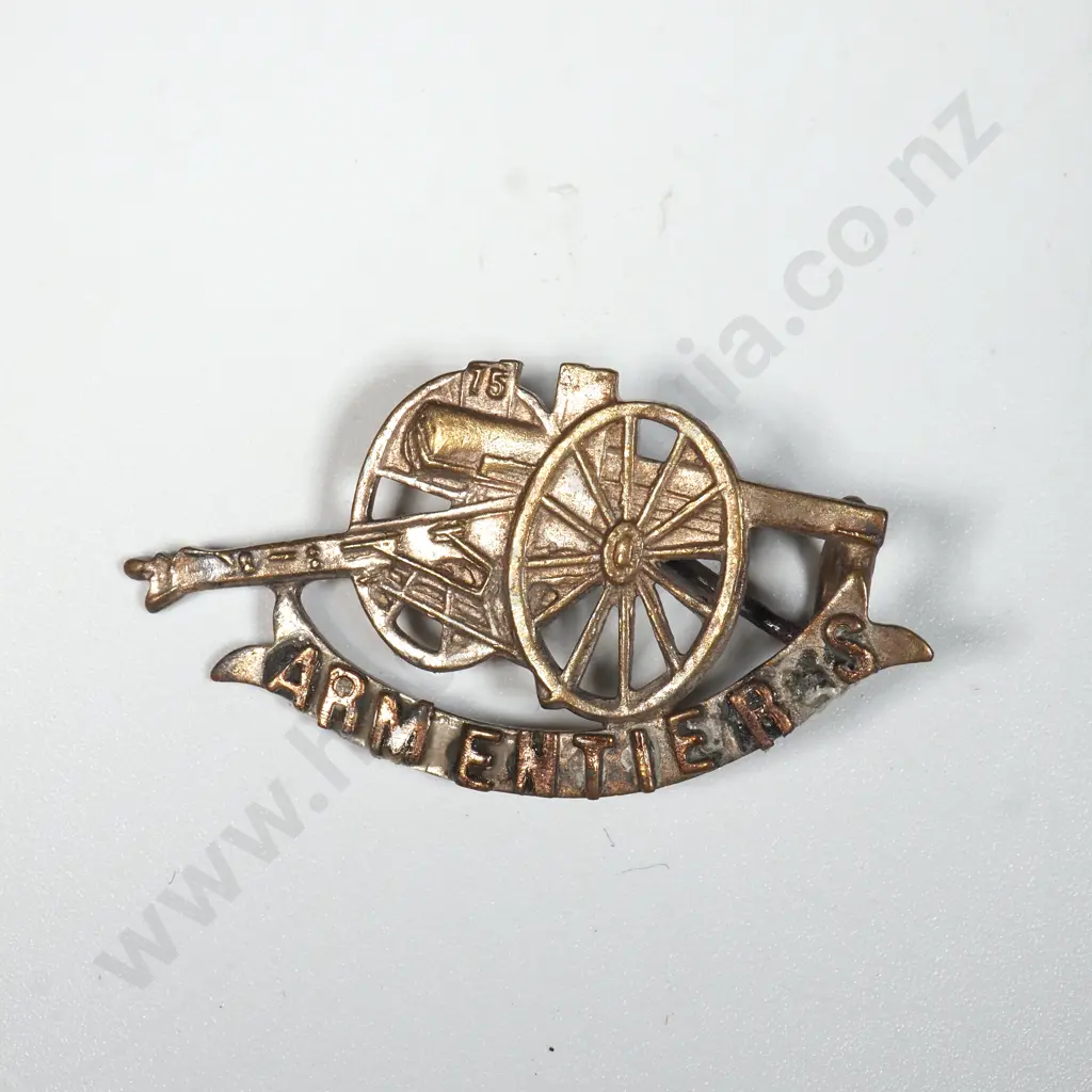 Armentiers Sweetheart Brooch Image 1++