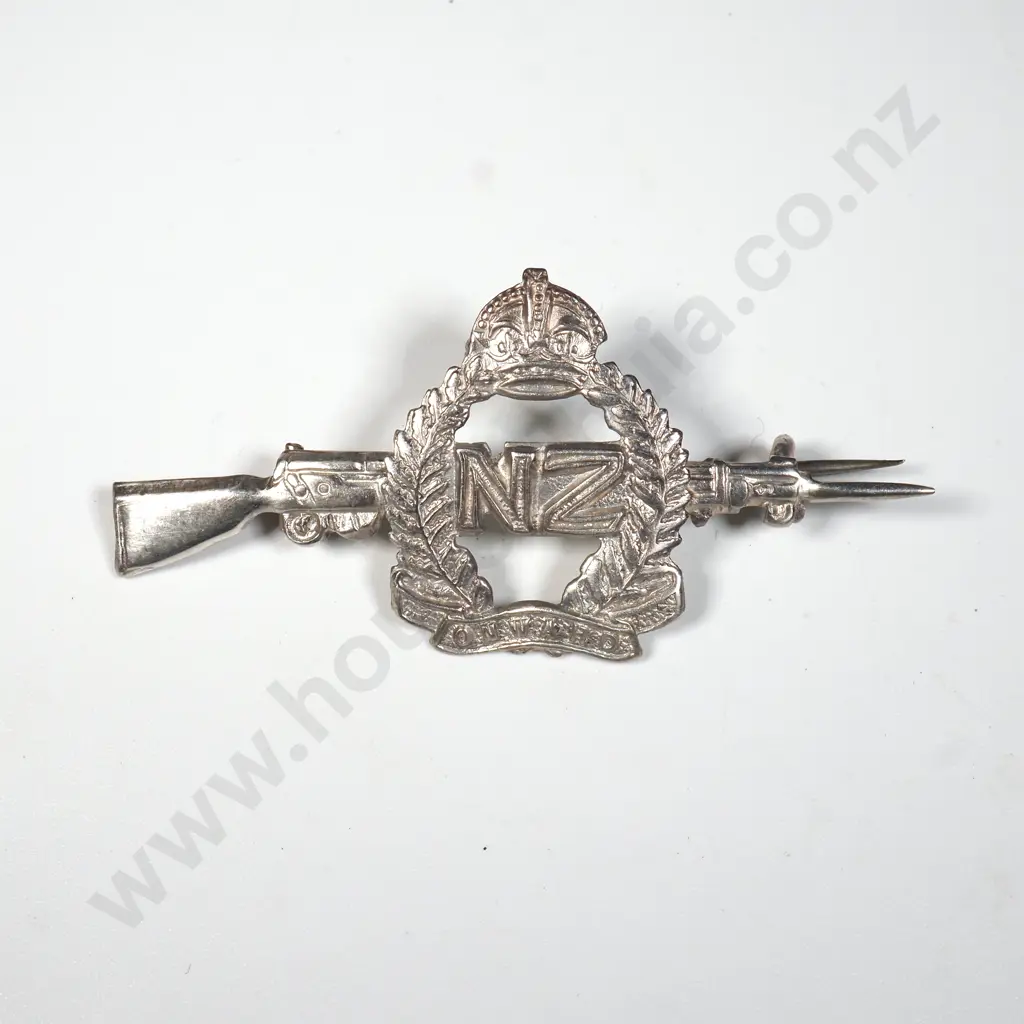 WWI Sterling Silver Rifle Sweetheart Badge w NZ Onward Badge. Image 1++