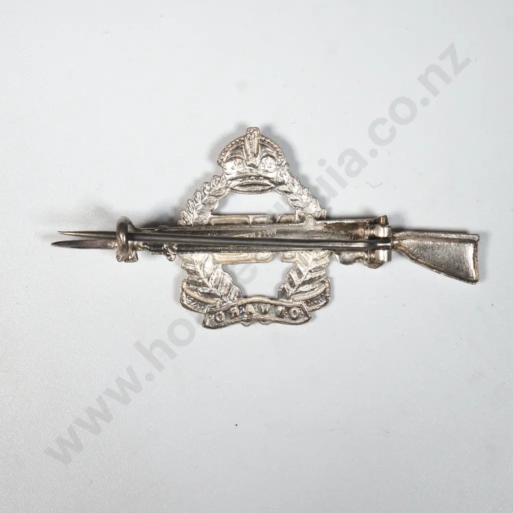 WWI Sterling Silver Rifle Sweetheart Badge w NZ Onward Badge. Image 1++